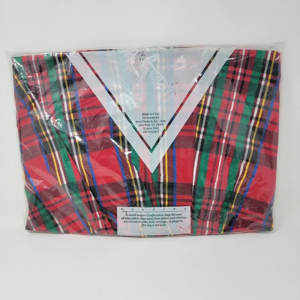 Vintage 1986 Avon Christmas Tartan Apron Red Green White Plaid w Ruffle Bib Ties
